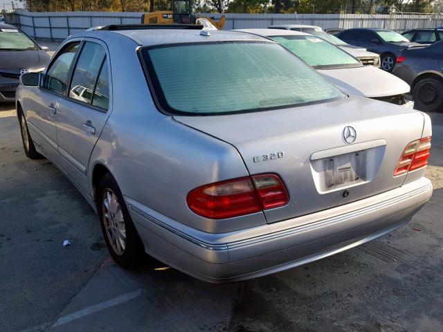 WDBJF65J91B255497 - 2001 MERCEDES-BENZ E 320 SILVER photo 3