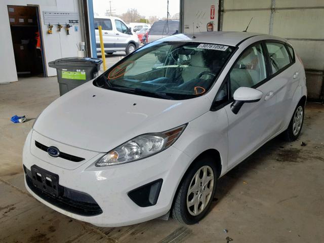 3FADP4TJ5DM177354 - 2013 FORD FIESTA S WHITE photo 2