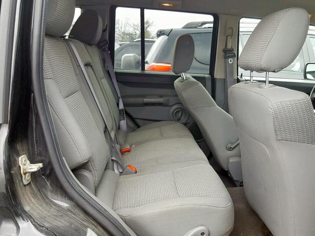 1J8HG48K97C546910 - 2007 JEEP COMMANDER BLACK photo 6