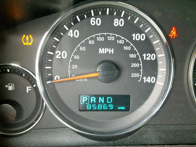 1J8HG48K97C546910 - 2007 JEEP COMMANDER BLACK photo 8