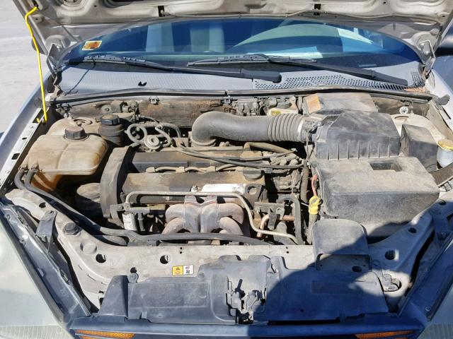 1FAFP34384W126465 - 2004 FORD FOCUS SE C SILVER photo 7