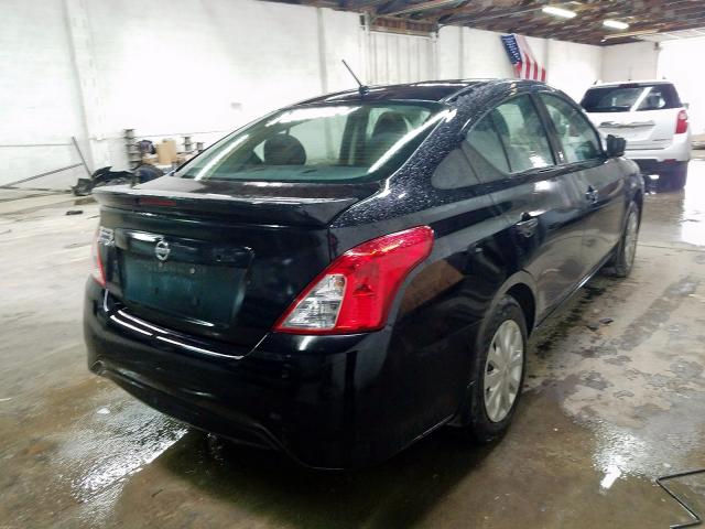 3N1CN7AP4KL829049 - 2019 NISSAN VERSA S  photo 4