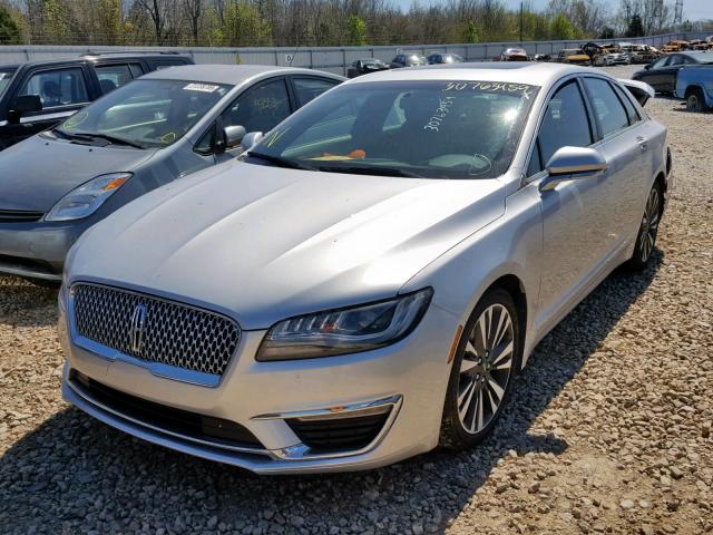 3LN6L5E9XHR644070 - 2017 LINCOLN MKZ RESERV SILVER photo 2