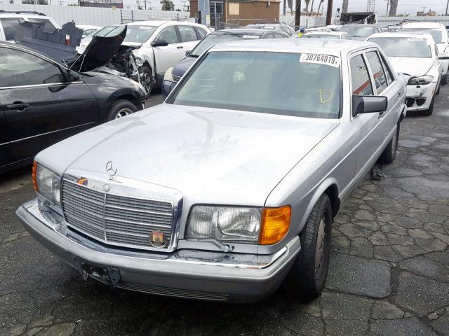 WDBCA39E8MA600015 - 1991 MERCEDES-BENZ 560 SEL SILVER photo 2