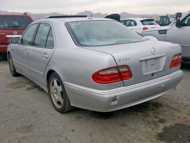 WDBJF70J71B255513 - 2001 MERCEDES-BENZ E 430 SILVER photo 3