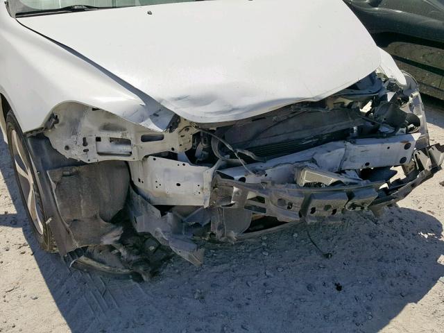 1G1ZC5EU1BF155110 - 2011 CHEVROLET MALIBU 1LT WHITE photo 9