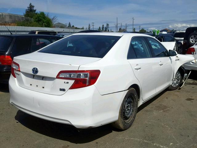 4T1BD1FK5DU075654 - 2013 TOYOTA CAMRY HYBR WHITE photo 4