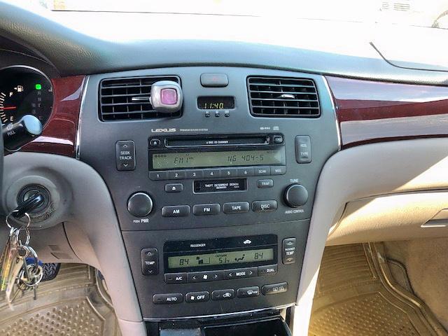 JTHBF30G036001493 - 2003 LEXUS ES 300 GRAY photo 9