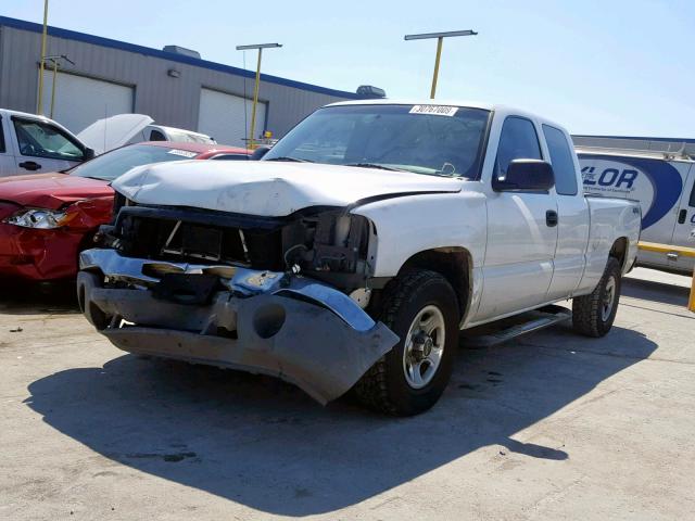 1GTEK19T74Z263994 - 2004 GMC NEW SIERRA WHITE photo 2