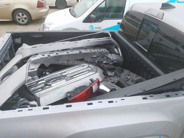 3TMAZ5CN6JM069966 - 2018 TOYOTA TACOMA DOUBLE CAB  照片 9