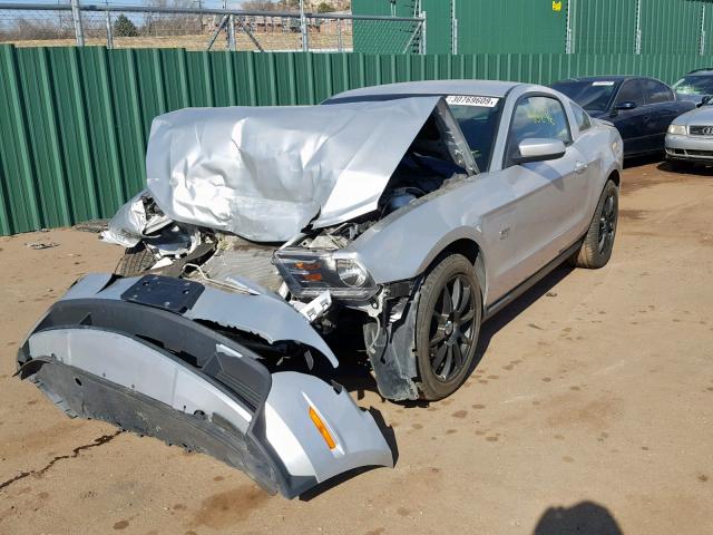 1ZVBP8CH3A5147726 - 2010 FORD MUSTANG GT SILVER photo 2