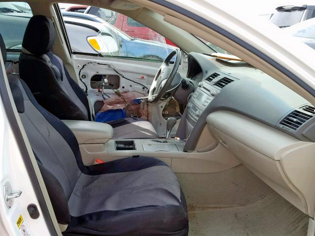 4T1BB46K09U091470 - 2009 TOYOTA CAMRY HYBR WHITE photo 5