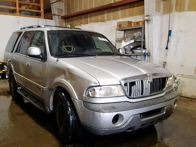 5LMPU28L9WLJ29593 - 1998 LINCOLN NAVIGATOR Gümüş foto 1