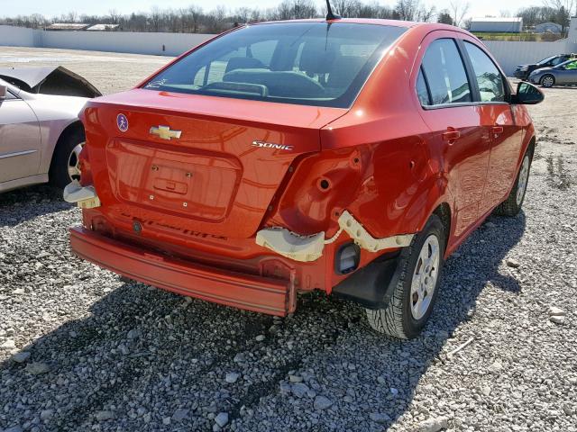1G1JB5SH5D4112332 - 2013 CHEVROLET SONIC LS 红色 照片 4