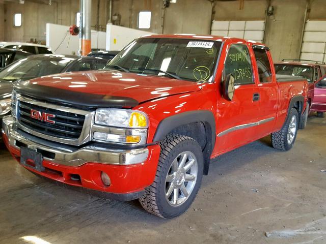 2GTEK19B351292703 - 2005 GMC NEW SIERRA RED photo 2