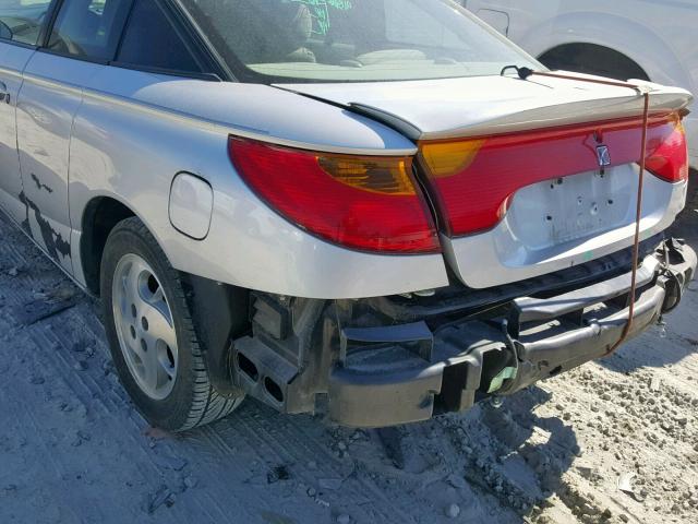 1G8ZY12712Z200877 - 2002 SATURN SC2 SILVER photo 9