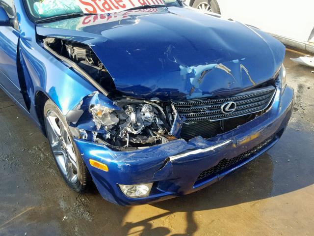 JTHBD182410014394 - 2001 LEXUS IS 300 BLUE photo 9