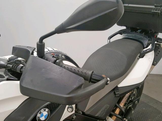 WB1018902EZY95506 - 2014 BMW G650 GS WHITE photo 11