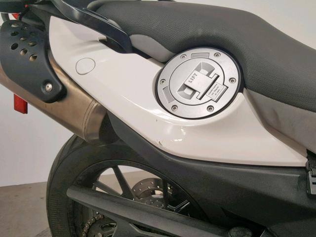 WB1018902EZY95506 - 2014 BMW G650 GS WHITE photo 16