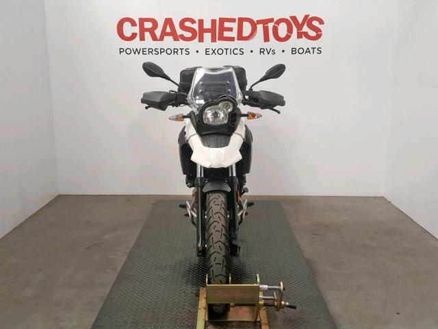 WB1018902EZY95506 - 2014 BMW G650 GS WHITE photo 2