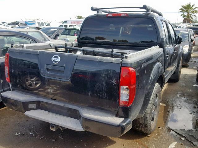 1N6AD07UX6C458098 - 2006 NISSAN FRONTIER C BLACK photo 4