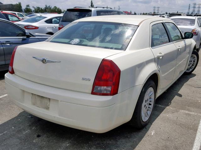 2C3KA43R67H617954 - 2007 CHRYSLER 300 WHITE photo 4