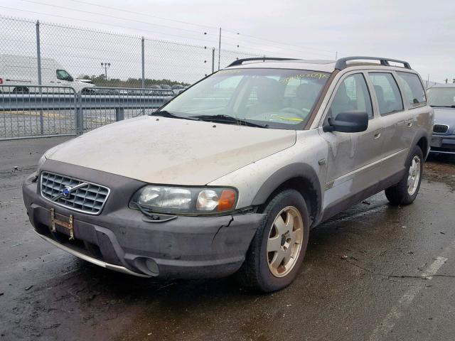 YV1SZ58D011025666 - 2001 VOLVO V70 XC TAN photo 2