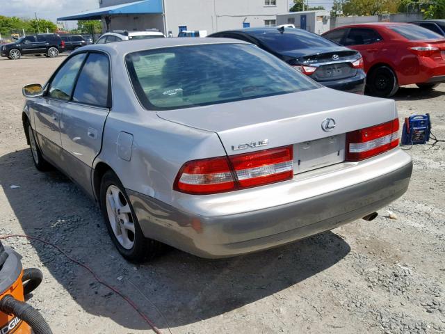 JT8BF28G510329314 - 2001 LEXUS ES 300 SILVER photo 3