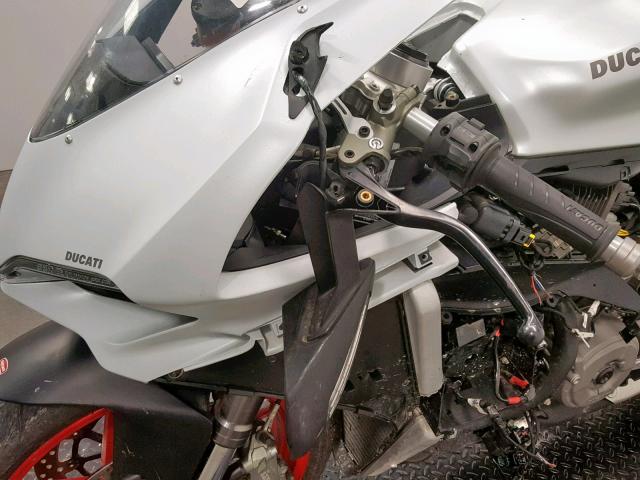 ZDM14B1W8JB007330 - 2018 DUCATI SUPERBIKE WHITE photo 11