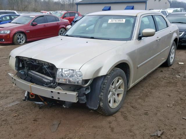 2C3KA53G76H496032 - 2006 CHRYSLER 300 TOURIN GOLD photo 2