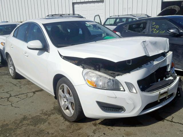 YV1612FS7D1229863 - 2013 VOLVO S60 T5 WHITE photo 1