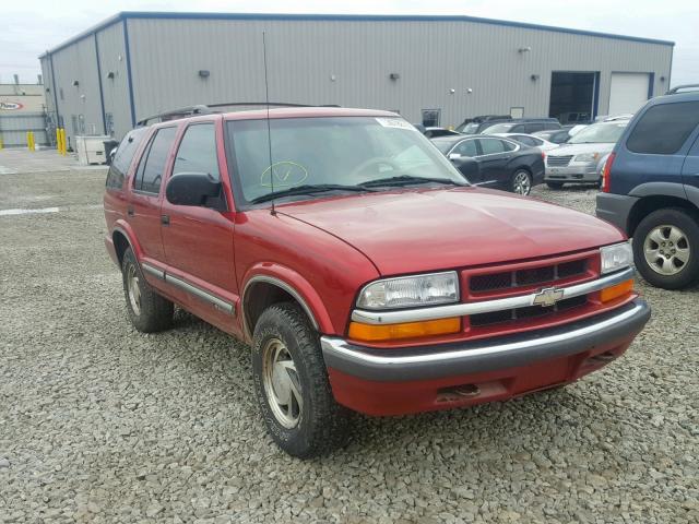 1GNDT13W412209754 - 2001 CHEVROLET BLAZER RED photo 1