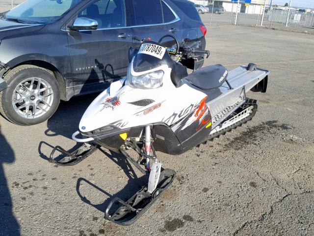 SN1PH8FS49C688110 - 2009 POLA SNOWMOBILE WHITE photo 2