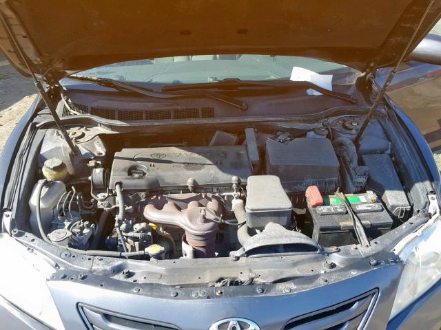 4T1BE46K49U326105 - 2009 TOYOTA CAMRY BASE GRAY photo 7