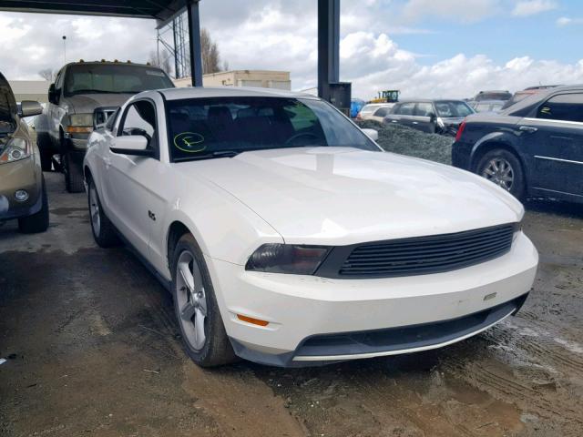 1ZVBP8CF4C5215887 - 2012 FORD MUSTANG GT WHITE photo 1