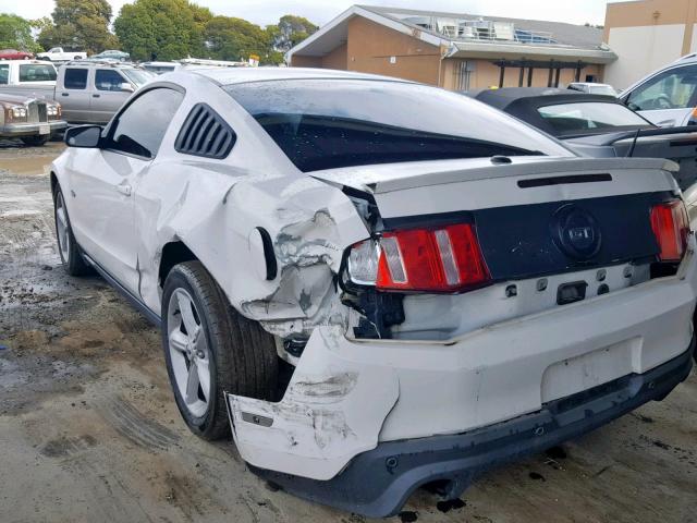 1ZVBP8CF4C5215887 - 2012 FORD MUSTANG GT WHITE photo 3