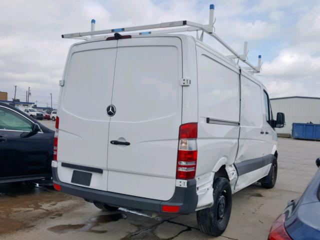 WD3PE7DD4GP308869 - 2016 MERCEDES-BENZ SPRINTER 2 WHITE photo 4