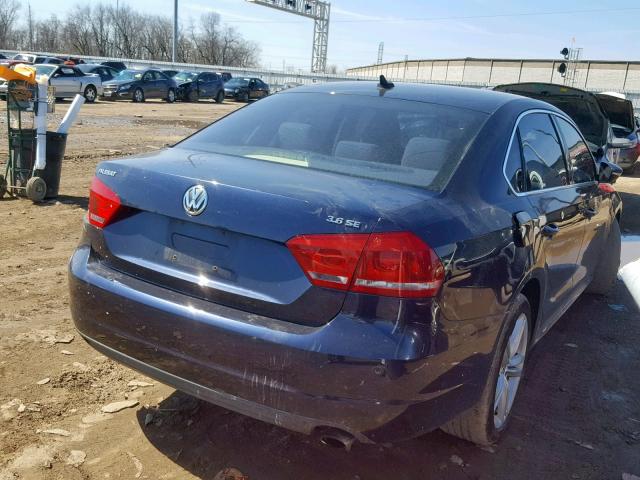 1VWBM7A33CC042760 - 2012 VOLKSWAGEN PASSAT SE BLUE photo 4