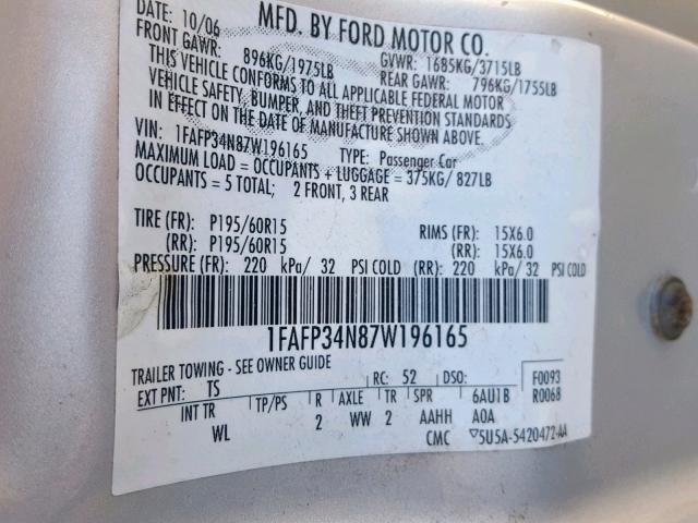 1FAFP34N87W196165 - 2007 FORD FOCUS ZX4 SILVER photo 10