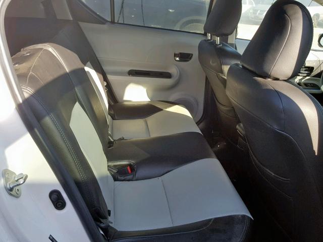 JTDKDTB33D1541419 - 2013 TOYOTA PRIUS C WHITE photo 6