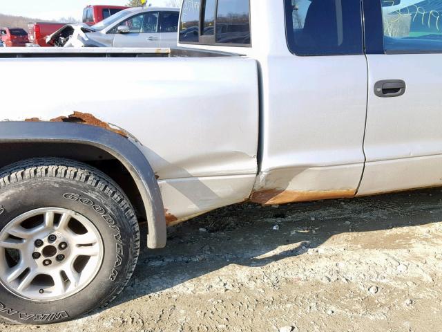 1B7GL12X12S661498 - 2002 DODGE DAKOTA BAS GRAY photo 9