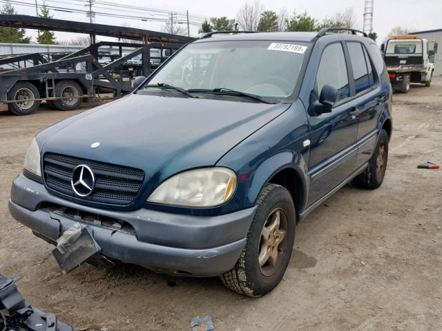 4JGAB54E5XA127859 - 1999 MERCEDES-BENZ ML 320 GREEN photo 2