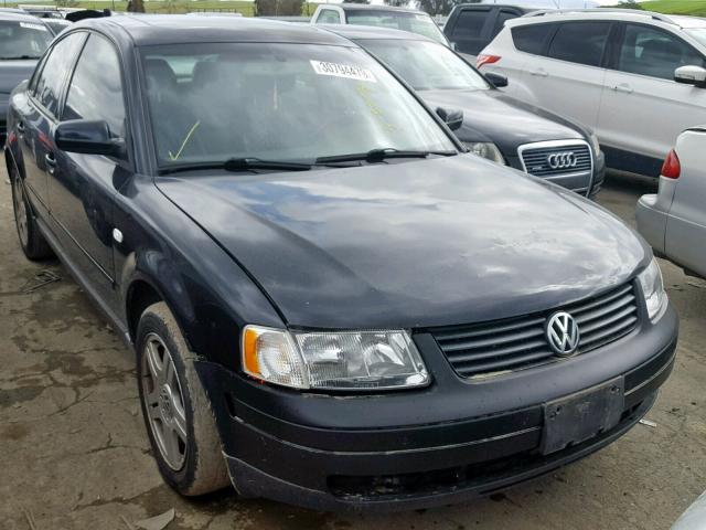 WVWPD23BXYP302300 - 2000 VOLKSWAGEN PASSAT GLX 黑色 照片 1