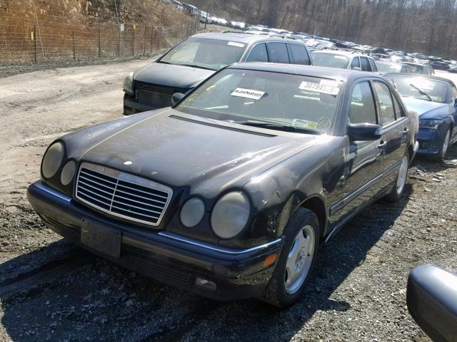 WDBJF20F5VJ020232 - 1997 MERCEDES-BENZ E 300D BLACK photo 2