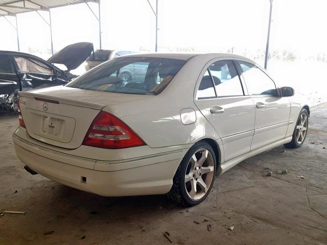 WDBRF52HX7A921795 - 2007 MERCEDES-BENZ C 230 WHITE photo 4