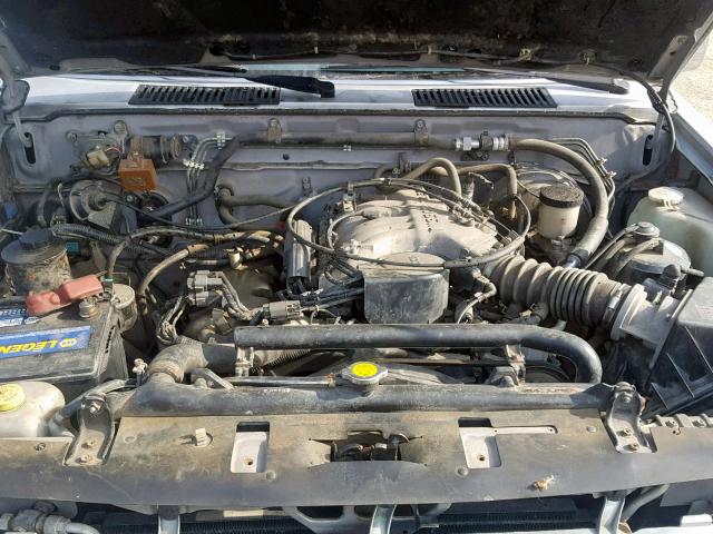 1N6HD16Y9PC369570 - 1993 NISSAN TRUCK SILVER photo 7