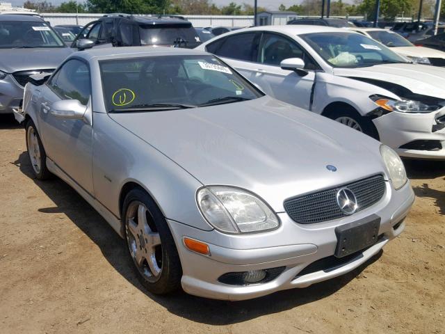 WDBKK65FX4F307308 - 2004 MERCEDES-BENZ SLK 320 SILVER photo 1