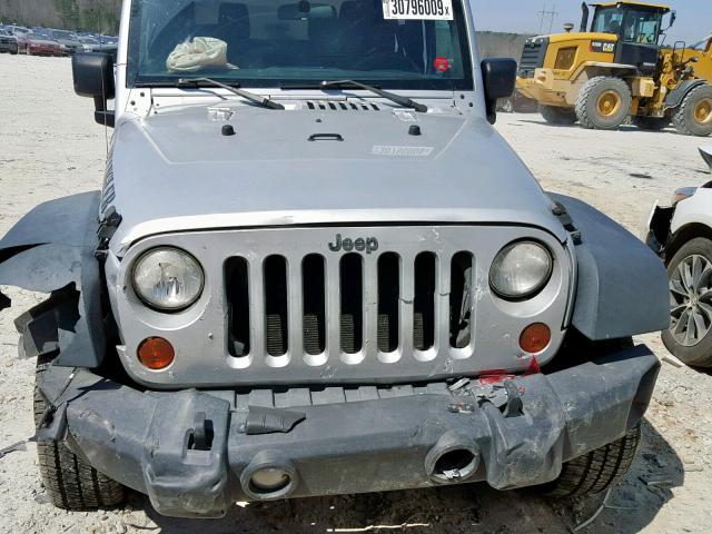 1C4AJWAG4CL226979 - 2012 JEEP WRANGLER S SILVER photo 9