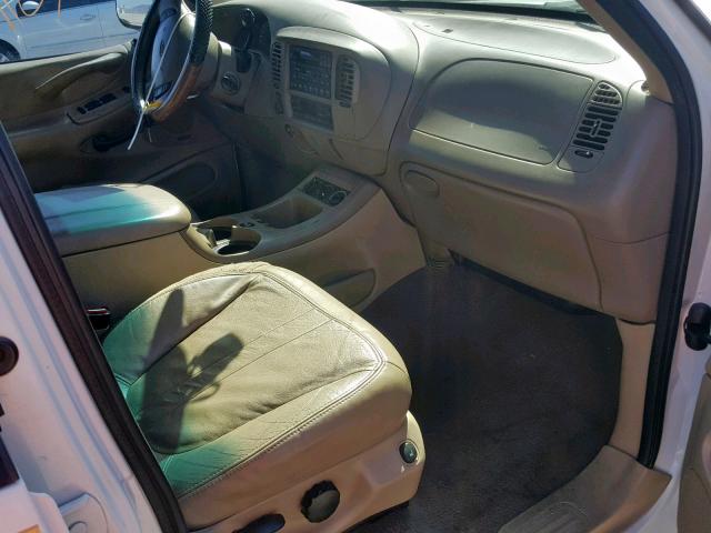 1FMFU18L1YLB16283 - 2000 FORD EXPEDITION WHITE photo 9