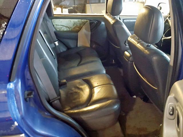 4F2CZ06115KM00261 - 2005 MAZDA TRIBUTE S BLUE photo 6